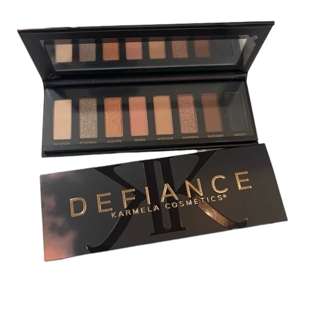 💎 KARMELA COSMETICS Defiance Eyeshadow Palette